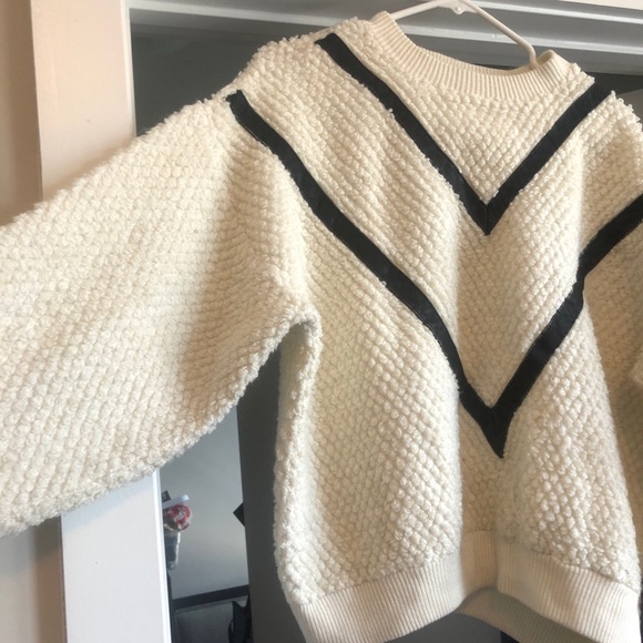 Vintage Sweater - Picture 2 of 3